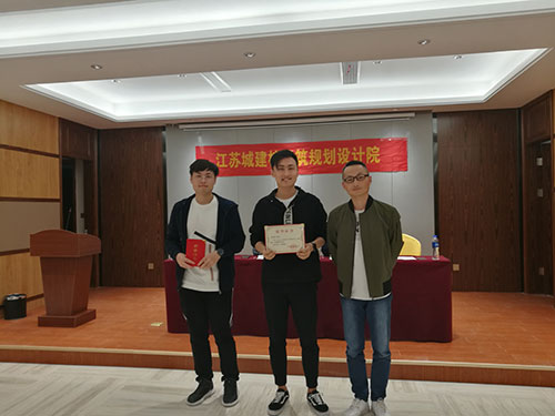 冷紅衛(wèi)為單位******新人獎得主頒獎